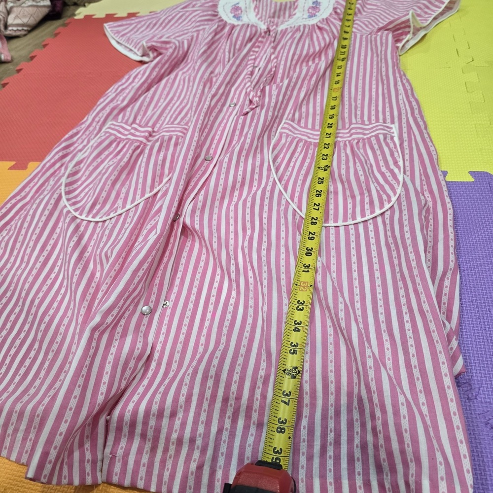Vintage Vandemere Pink Striped Housecoat / Duster - image 5
